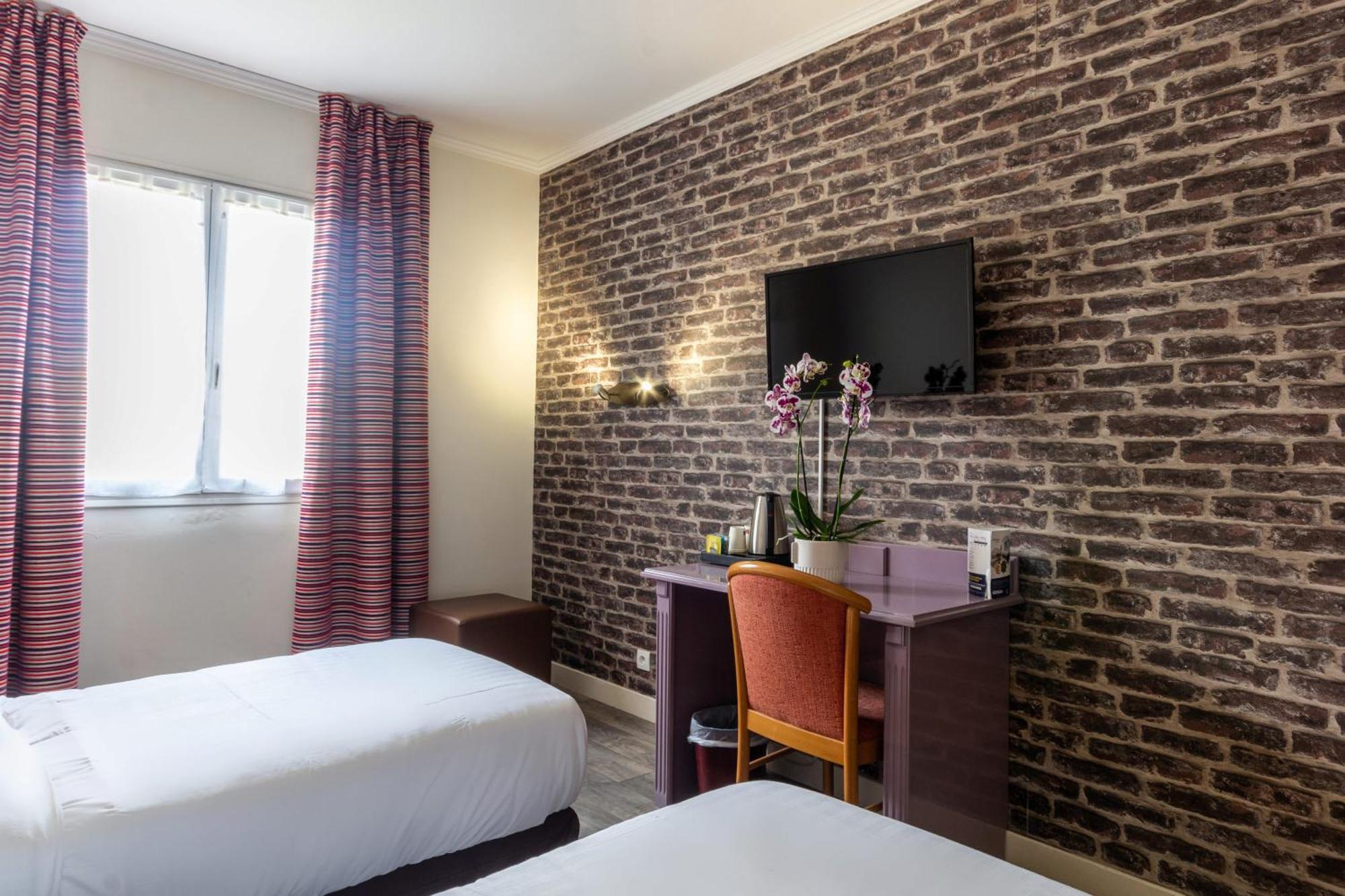 Hotel Hapy Houdan Εξωτερικό φωτογραφία